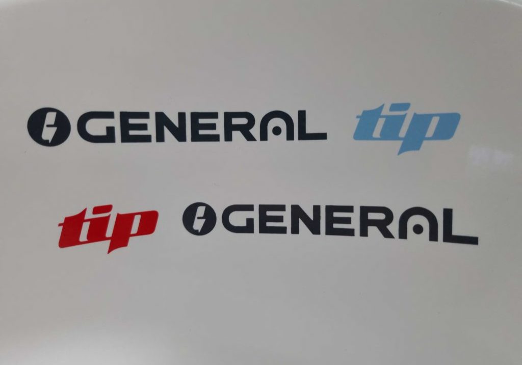 T892 SANS CONTOUR DE VERNIS (1)